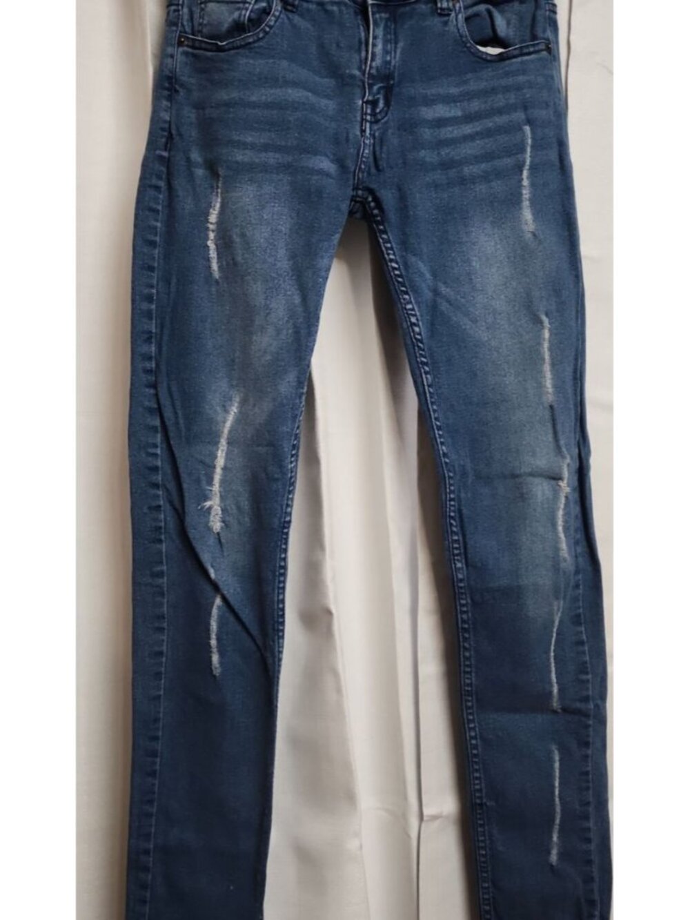Fil Jeans Women’s Size 9 Low-Rise Skinny Distressed 5 Pocket Jeans